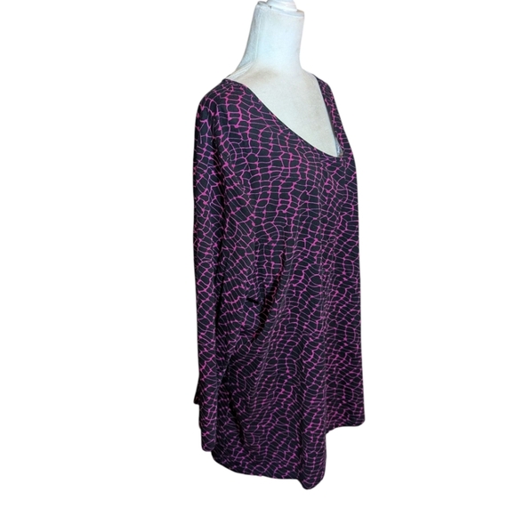 Ulla Popken Pink and Black Patterned Flowy Scoop Neck Tunic Knit Top Sz 24/26 - Picture 2 of 10